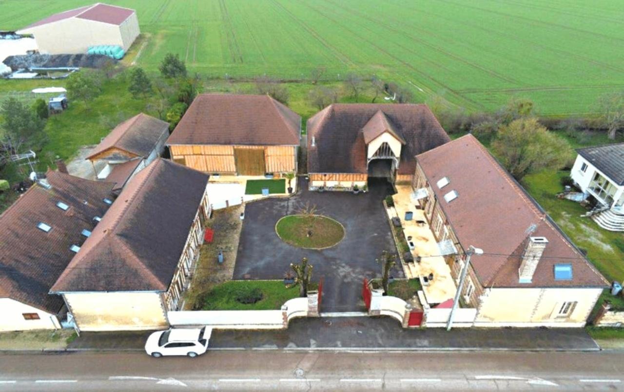 Studio Confortable, Parking Et Jardin Buchères Esterno foto