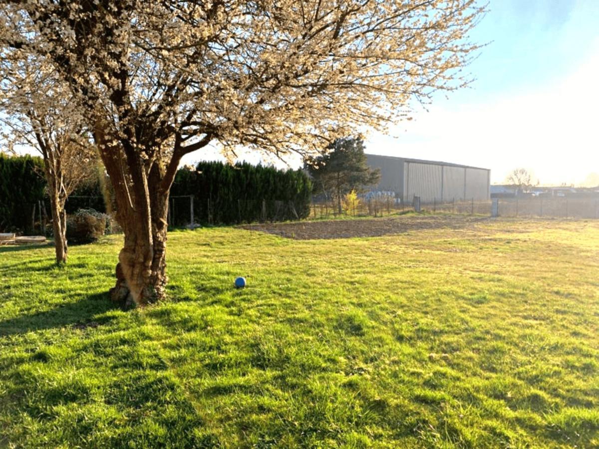 Studio Confortable, Parking Et Jardin Buchères Esterno foto